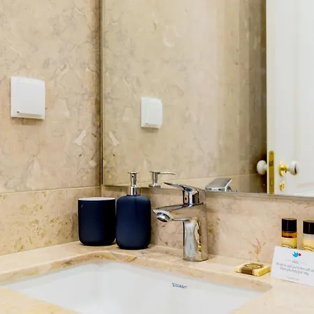 Life Is Good In Baixa * Лісабон