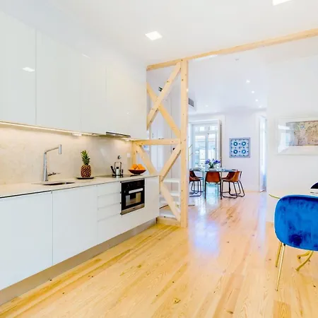 Life Is Good In Baixa