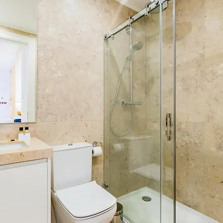 Life Is Good In Baixa *