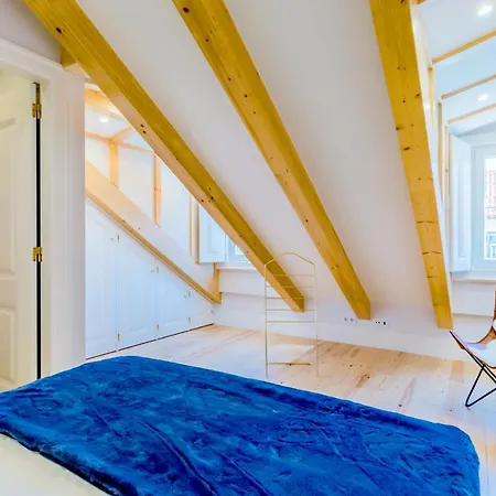 Life Is Good In Baixa Daire